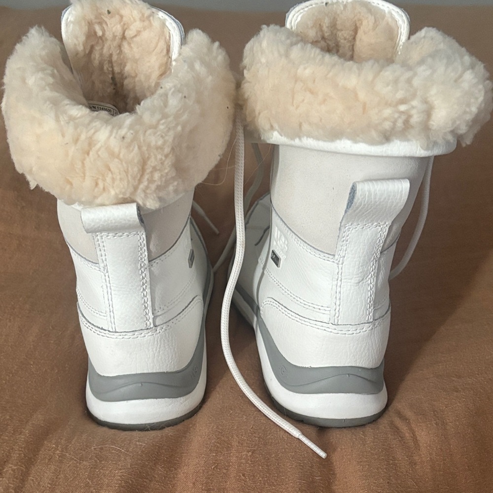 UGG Women's Cream Winter Boots - Picture 3 of 7
